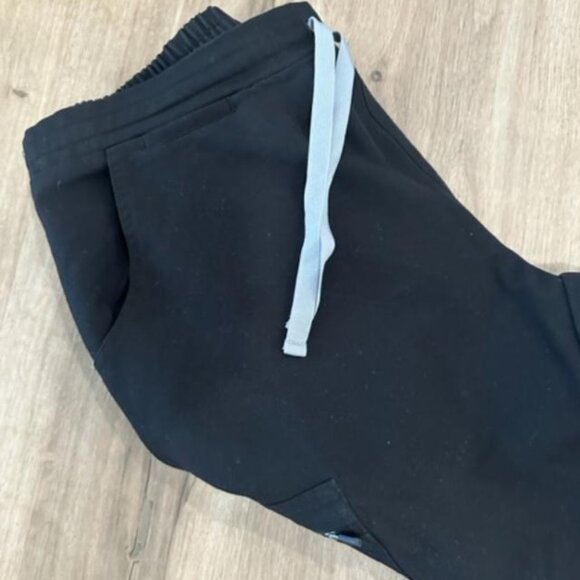 FIGS- Black Yola Pants- Size Medium Petite - Picture 3 of 5
